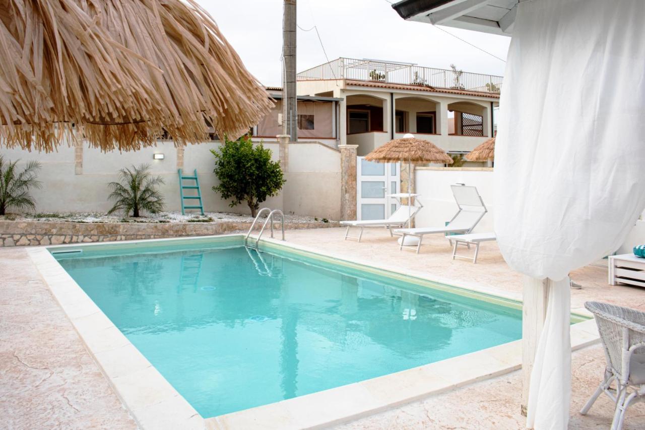 I Gufi Bed & Breakfast Marzamemi Bagian luar foto